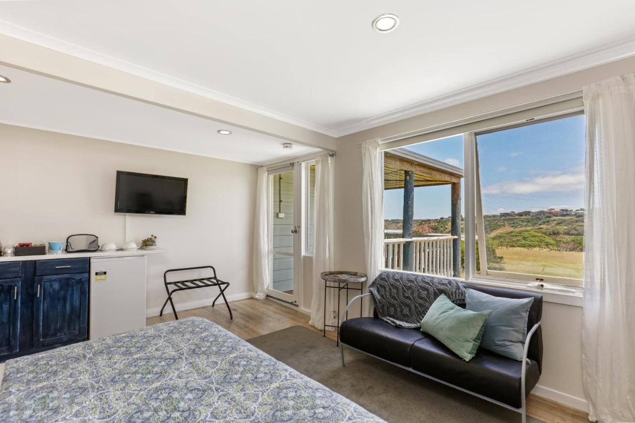 Clifftop Hotel Smiths Beach Esterno foto