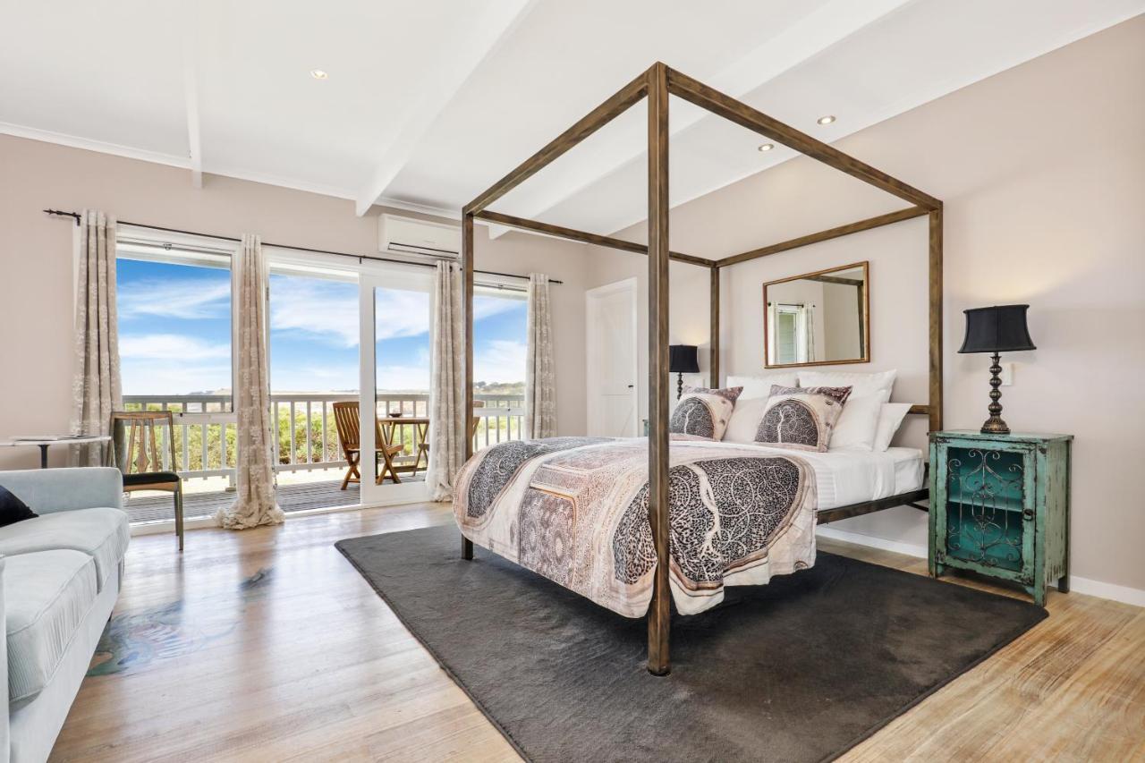 Clifftop Hotel Smiths Beach Esterno foto