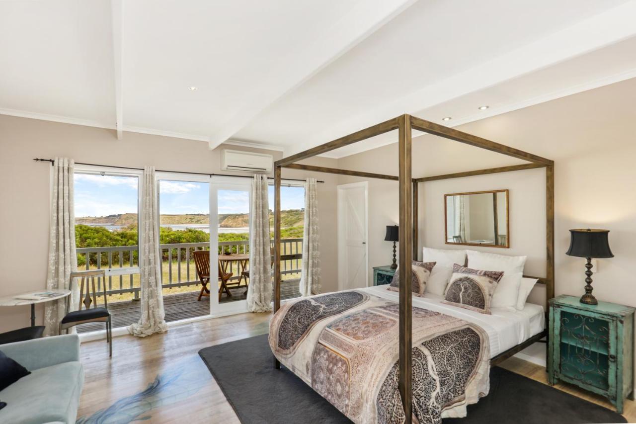 Clifftop Hotel Smiths Beach Esterno foto