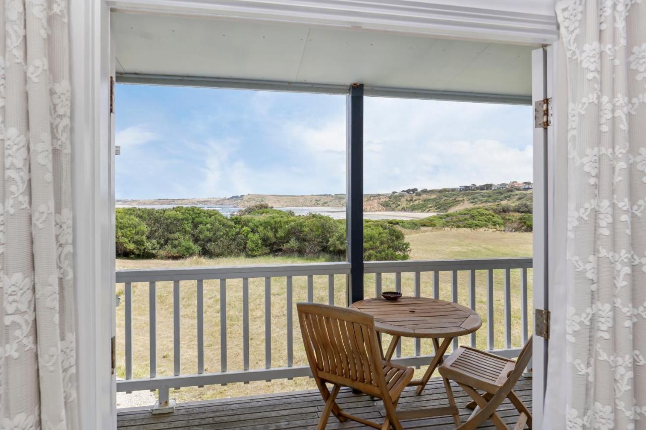 Clifftop Hotel Smiths Beach Esterno foto